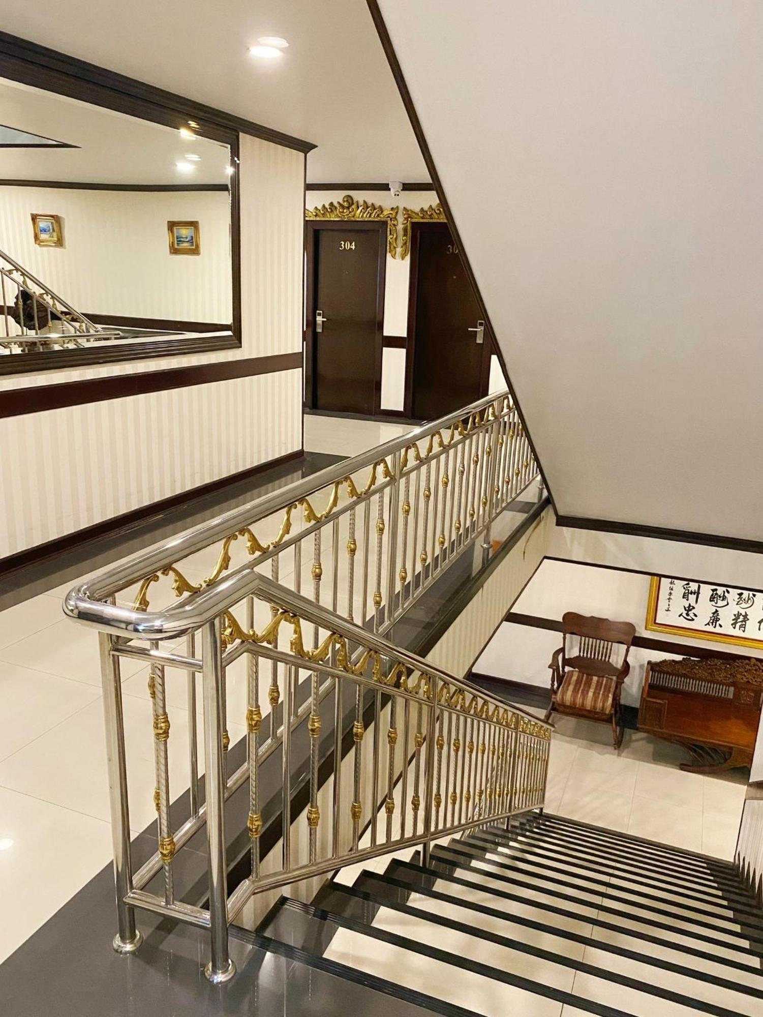 Romena Grand Hotel Chiang Mai Exterior foto