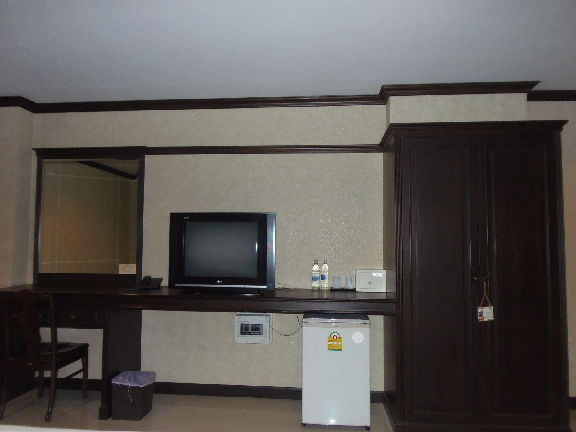 Romena Grand Hotel Chiang Mai Exterior foto